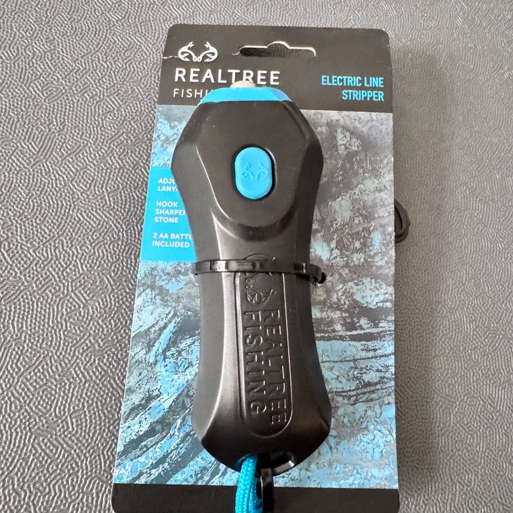 Realtree Black and Blue Electric Line Stripper